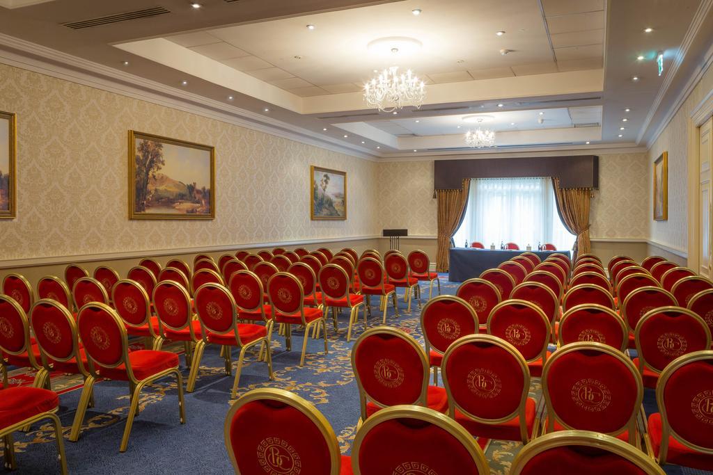 Clyde Court Hotel Дублін Екстер'єр фото